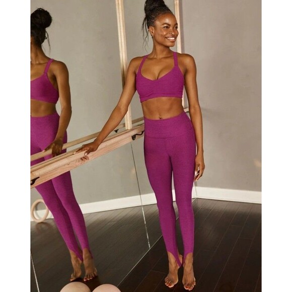 Beyond Yoga Women’s M Leggings Purple Stirrup Style SD3529 NWT MSRP $99 - Picture 1 of 8